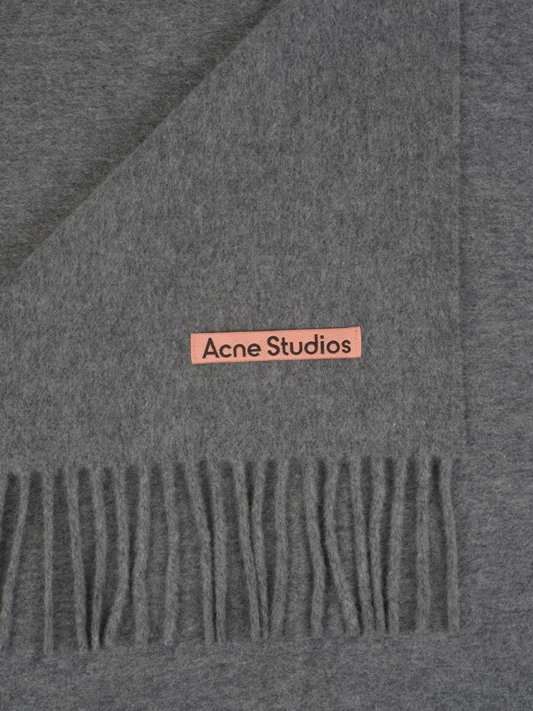 Acne Studios Acne Studios Logo Patch Fringed-Edge Scarf 2