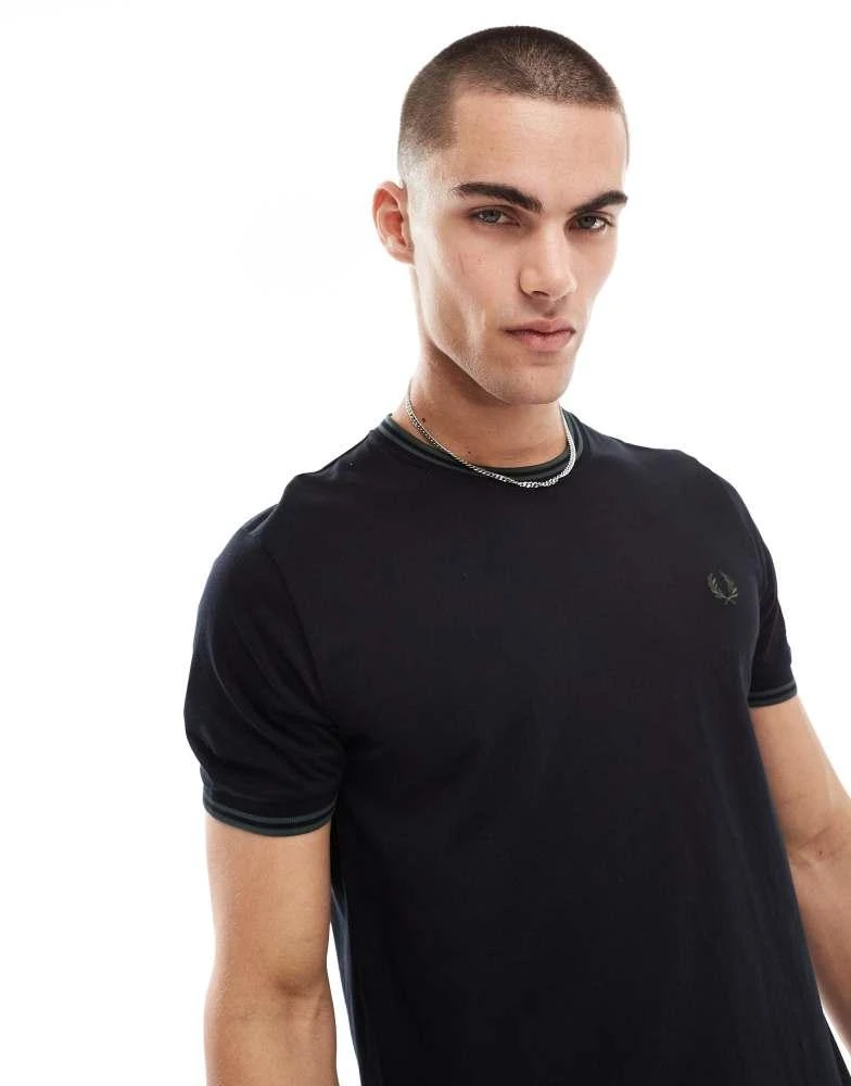 Fred Perry Fred Perry twin tipped t-shirt in black and green 3