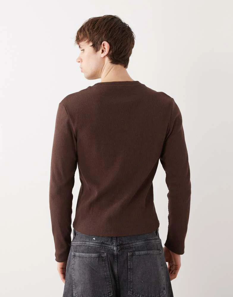 COLLUSION COLLUSION long sleeve fitted rib top in brown 3