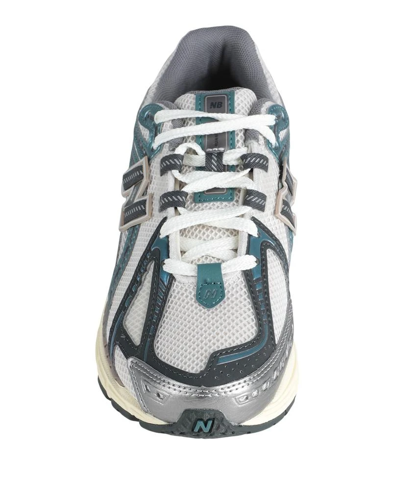 New Balance Sneakers 4