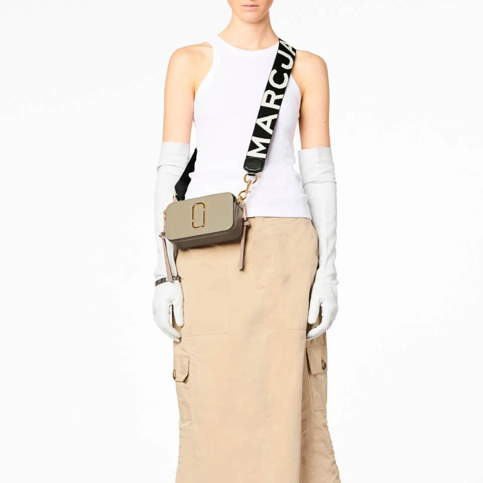 Marc Jacobs Marc Jacobs The Snapshot Leather Crossbody Bag 2