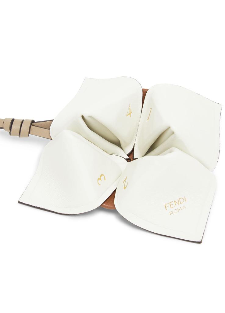 鑑定済み FENDI 大人のお洒落 チャーム 本革 Fortune Teller 鑑定済み FENDI 大人のお洒落 チャーム 本革 Fortune Teller