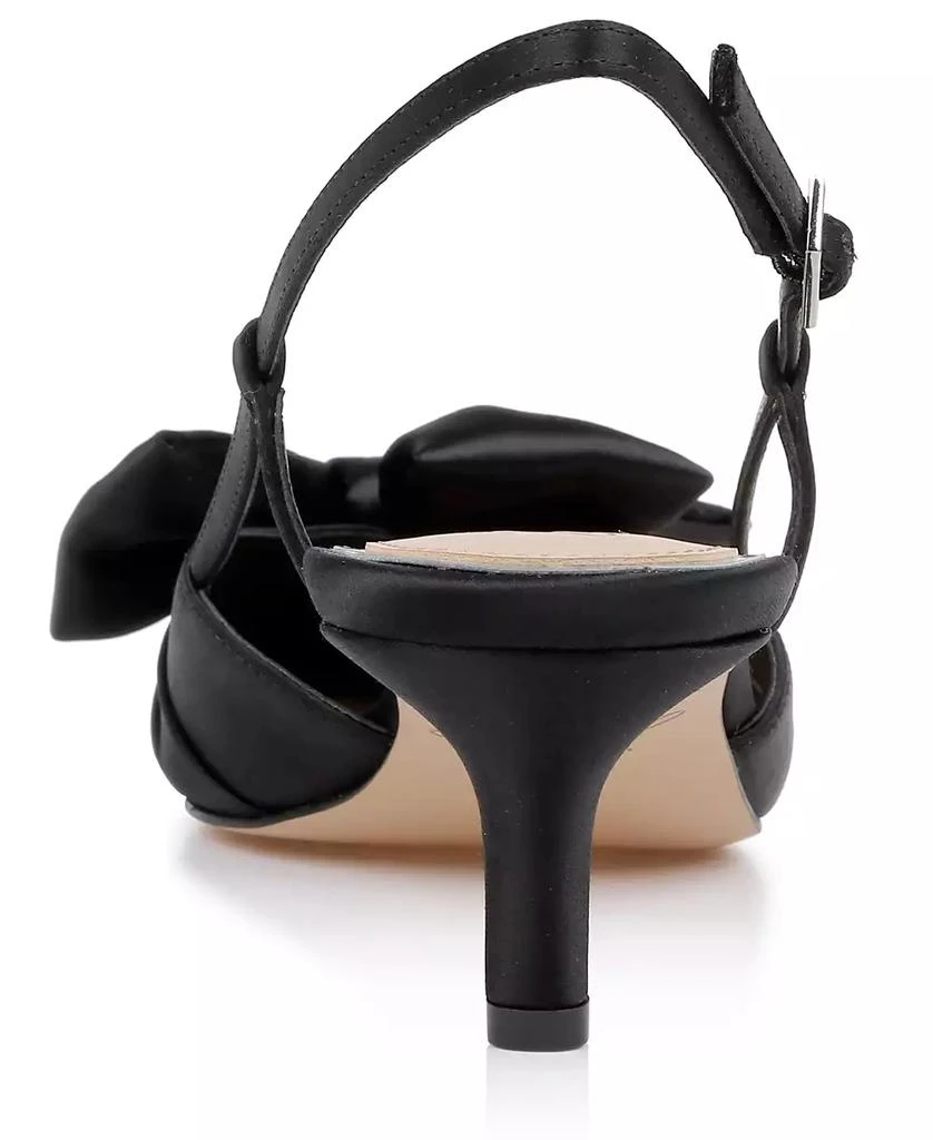 Badgley Mischka Women
s Shoshana Slingback Pumps 3