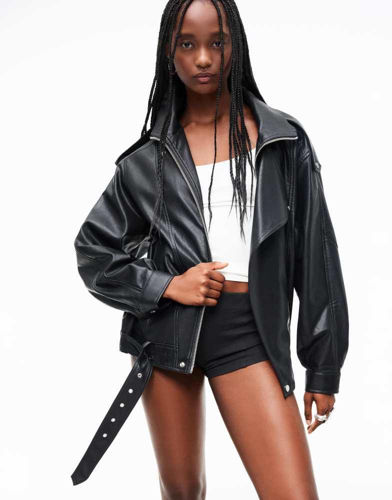 Bershka ブラック レザージャケット XL Shop Bershka Belted faux leather jacket in black on Sale at