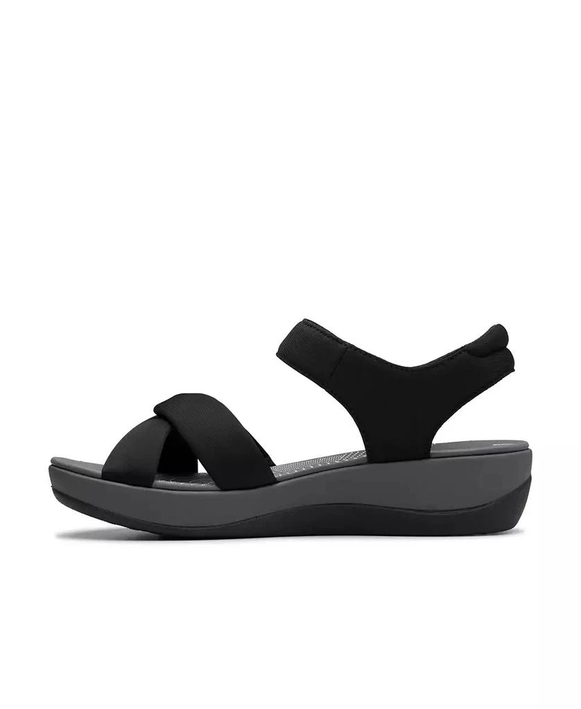 Clarks Women's Arla Daisy Slip On Flat Sandals 4