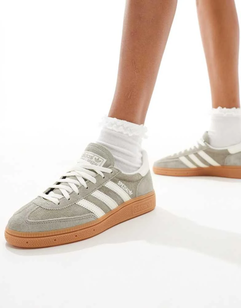 Adidas adidas Originals Handball Spezial trainers in grey and white with gum sole 1