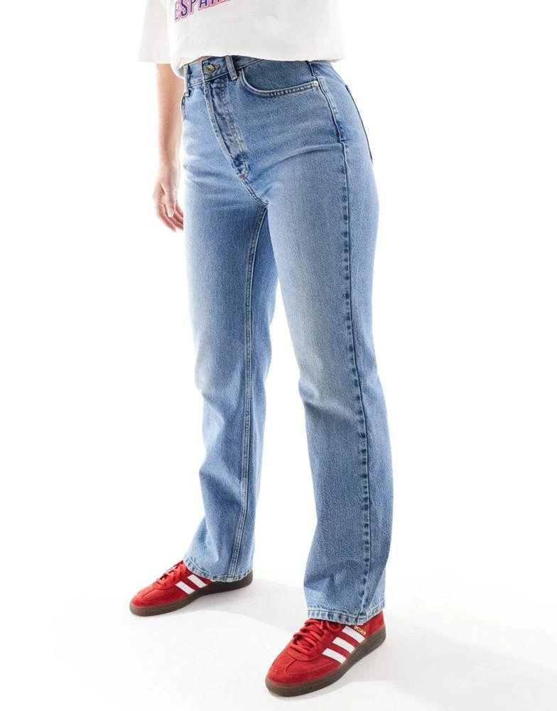 Topshop Topshop Hourglass Kort high rise straight jean in mid blue 3