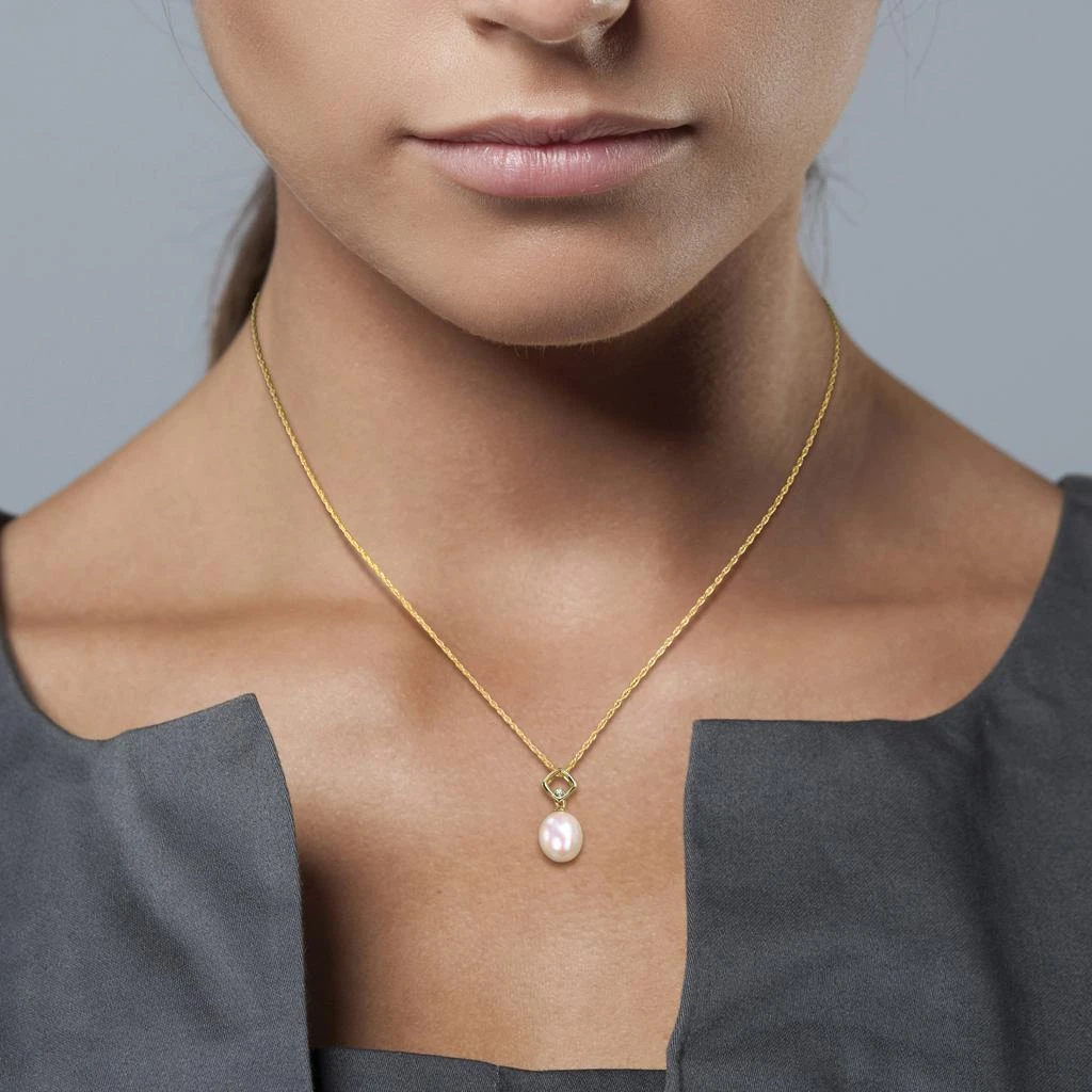 Mimi & Max 9-9.5mm Cultured Freshwater Pearl and Diamond Accent Drop Pendant with Chain in 10k Yellow Gold 4