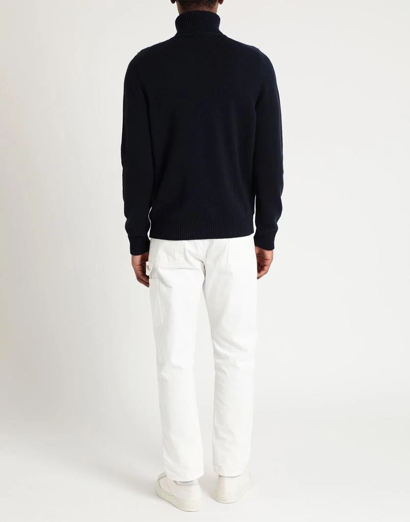RODA Turtleneck 3