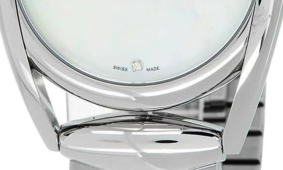 Gucci Crystal Mother-of-Pearl Bracelet Watch 3
