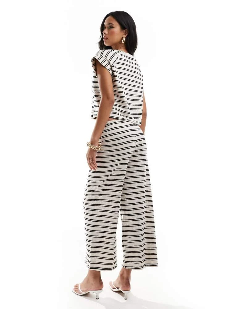 River Island River Island stripe knitted wide leg trouser co-ord in cream 4