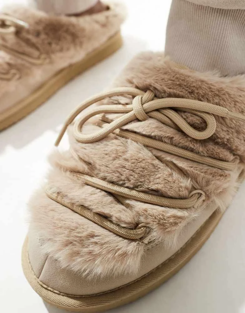 ASOS ASOS DESIGN chunky slippers in cream faux fur with laces 2