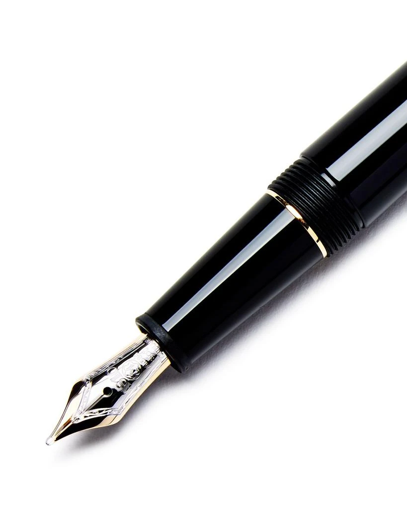 MontBlanc Meisterstück Gold-Plated Classique Fountain Pen 2