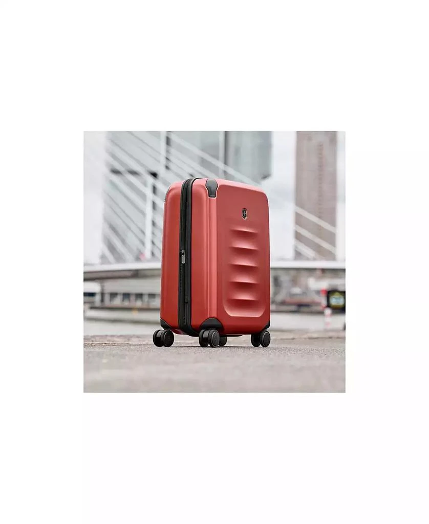 Victorinox Spectra 3.0 Frequent Flyer Plus 22.8" Carry-On Hardside Suitcase 2