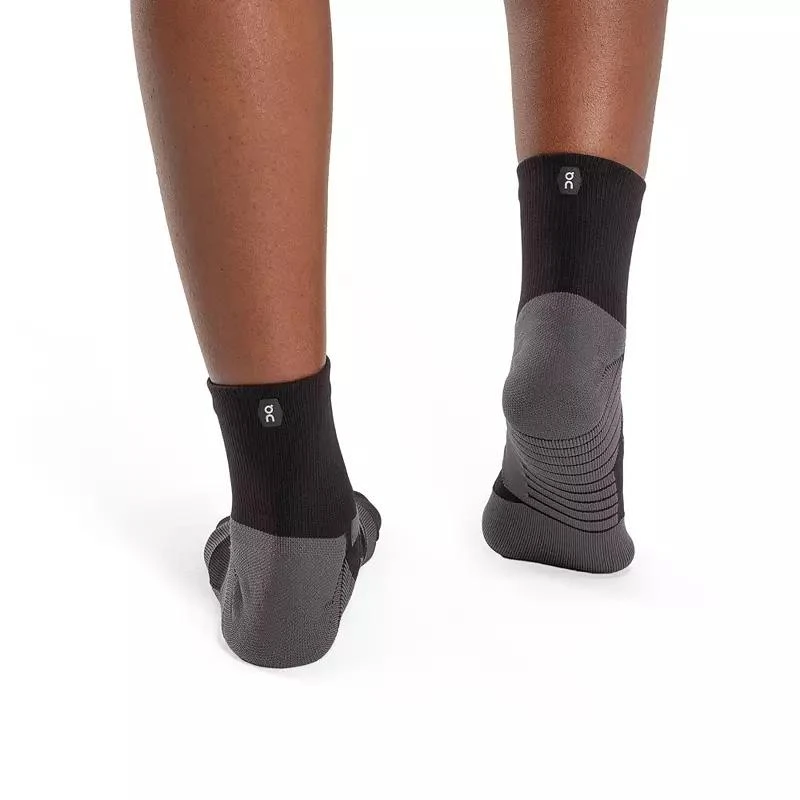 On On Women's Performance Mid Socks 2