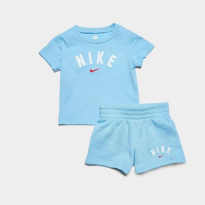 NIKE Infant Nike T-Shirt and Shorts Set 1