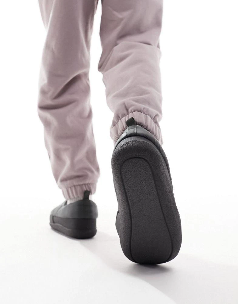 ASOS ASOS DESIGN premium puffer slippers in grey nylon 4
