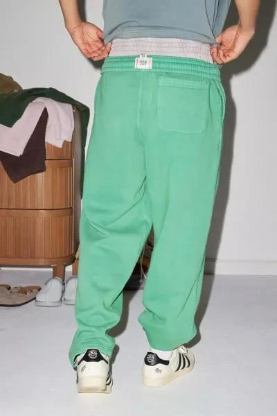 BDG BDG Bonfire Solid Straight Leg Sweatpant 3