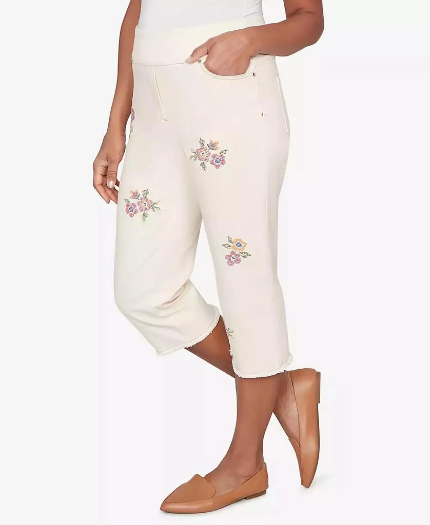 Alfred Dunner Petite Beachcomber Floral Cross Stitch Super Stretch Denim Capri 2