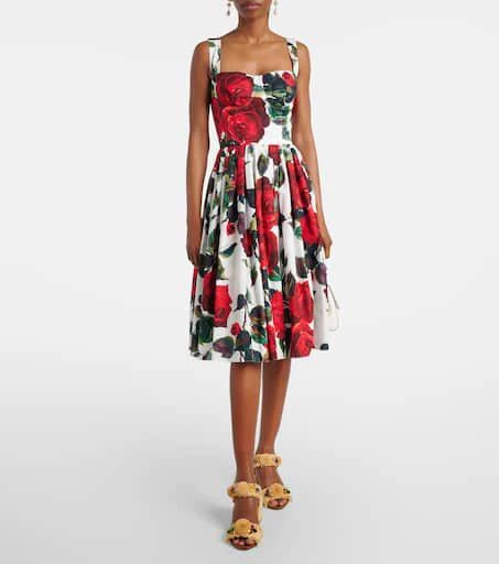 Dolce
Gabbana Embellished raffia-effect sandals 3