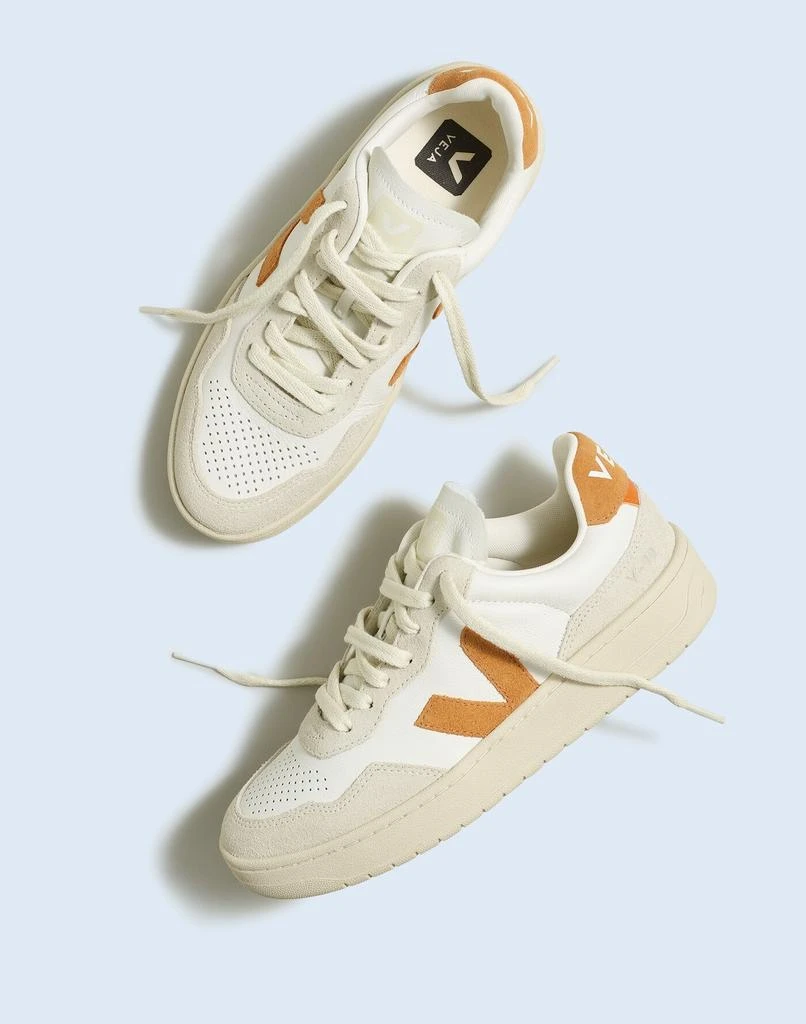Veja V-90 Sneakers 1