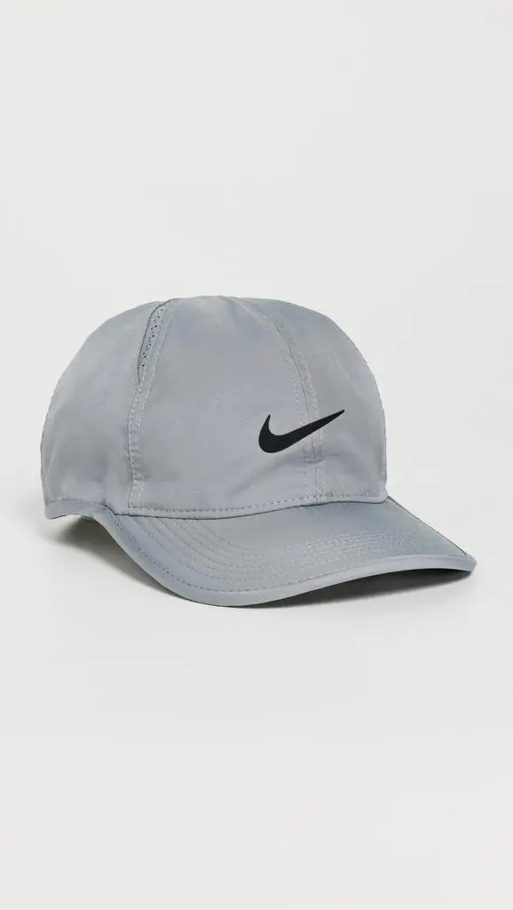 NIKE Dri-FIT Club Unstructured Featherlight Cap