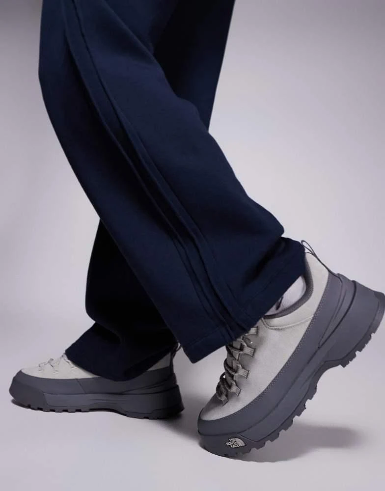 The North Face The North Face Glenclyffe Urban trainers in grey 4