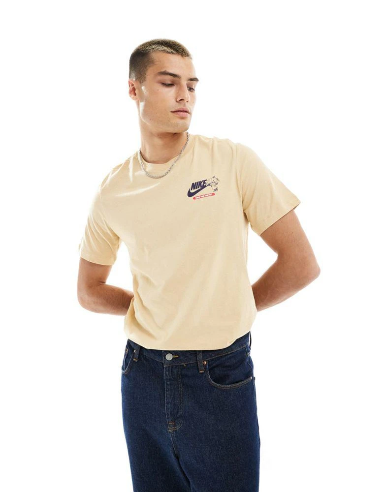 NIKE Nike chef backprint t-shirt in tan 3
