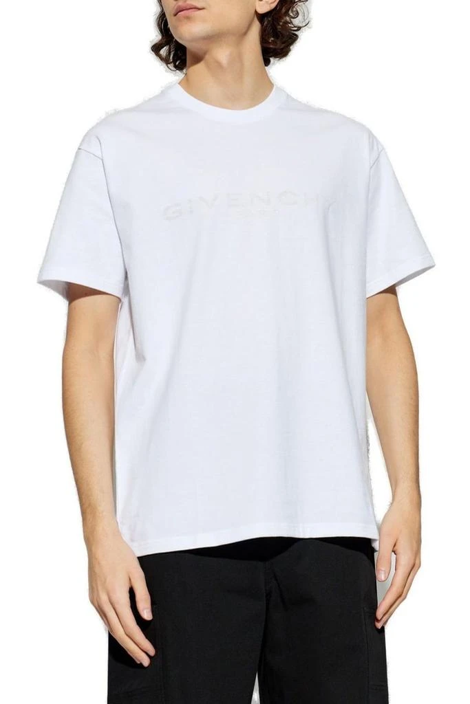 Givenchy Givenchy	Logo Detailed Crewneck T-Shirt 2