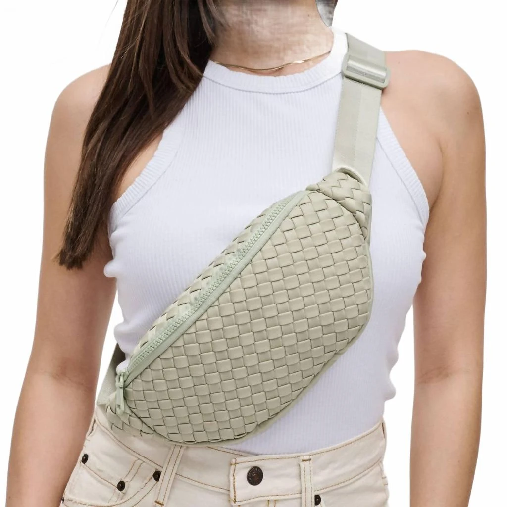 SOL and SELENE Women
s Aim High Woven Neoprene Belt Bag In Sage Green 2