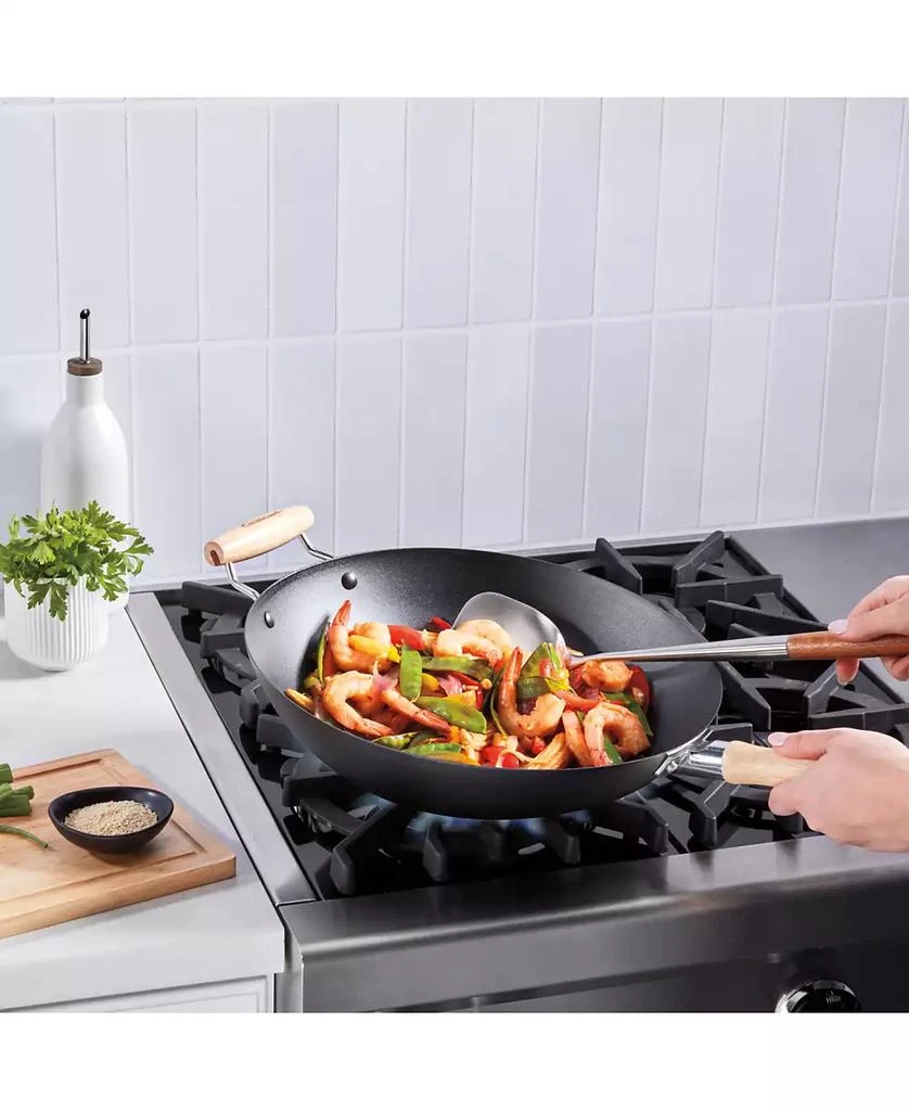 Cuisinart 14" Carbon Steel Wok with Helper Handle 4