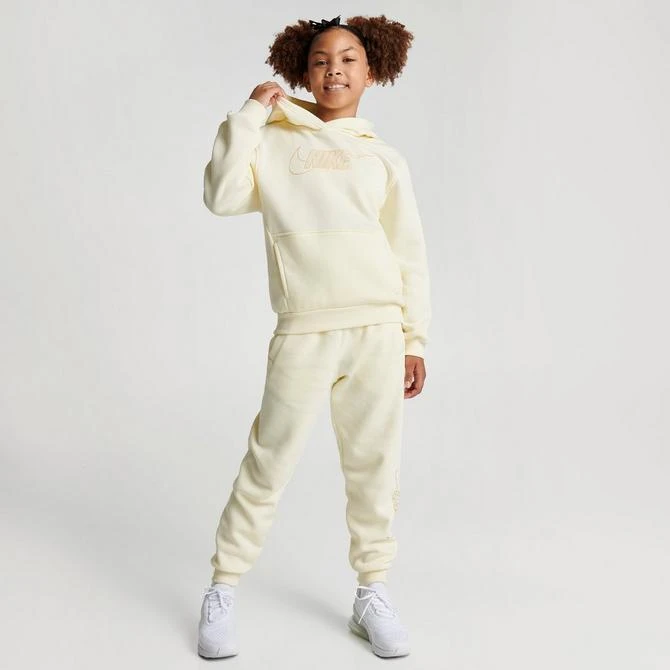 NIKE Girls' Nike Sportswear Club Fleece Logo Fleece Hoodie 2