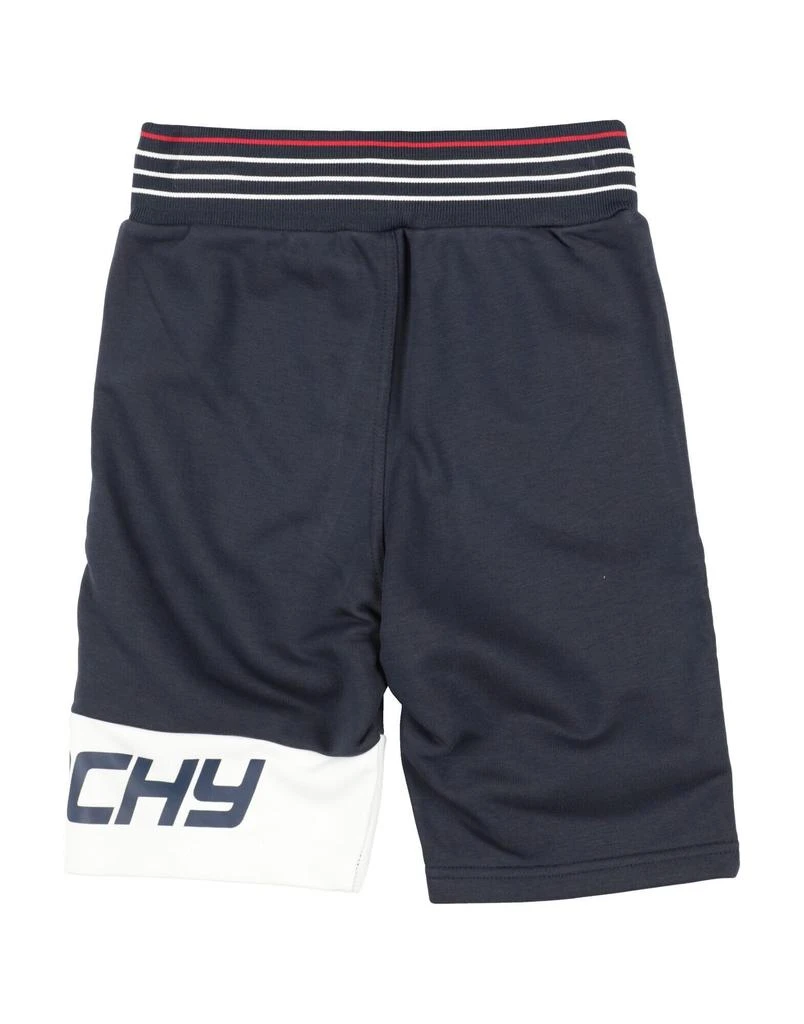Givenchy Shorts 
Bermuda 2