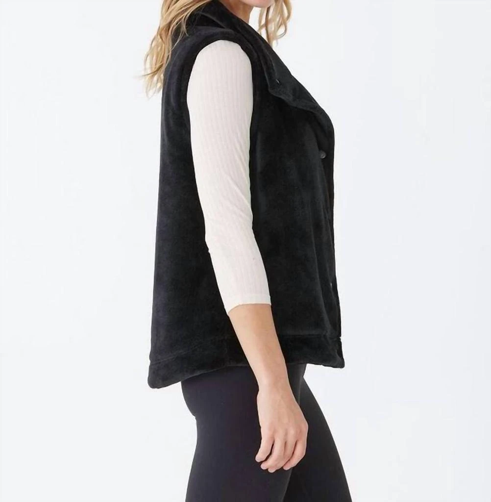 Threads for Thought Threads 4 Thought - Kelsey Sherpa Vest 2