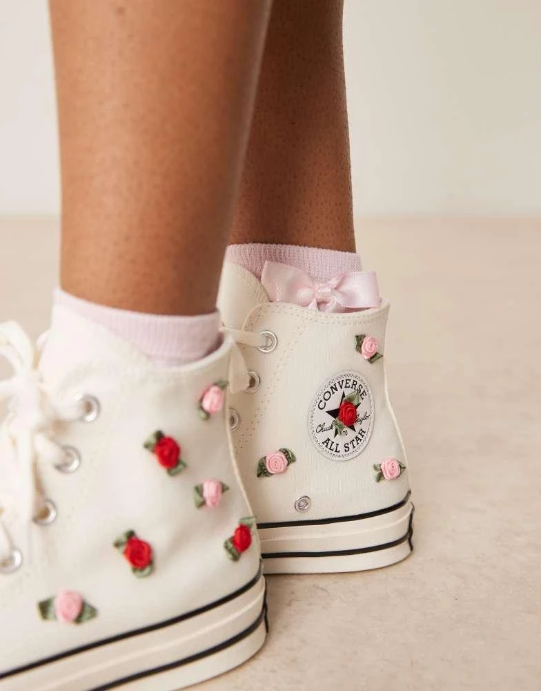 Converse Converse Hearts Chuck 70 Hi trainers in white with embroidered roses 4