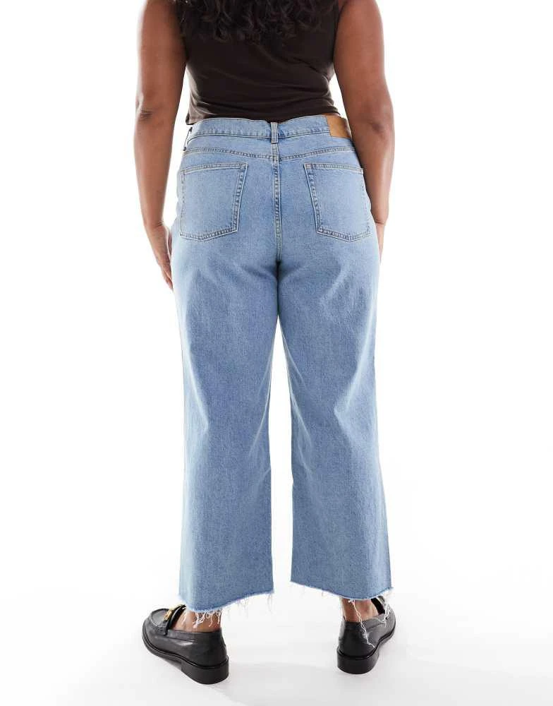 ASOS ASOS DESIGN Curve ankle grazer straight leg jean in light mid blue - MBLUE 2