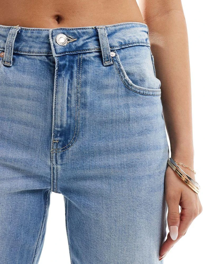Bershka Bershka comfort fit mom jean in light blue 5