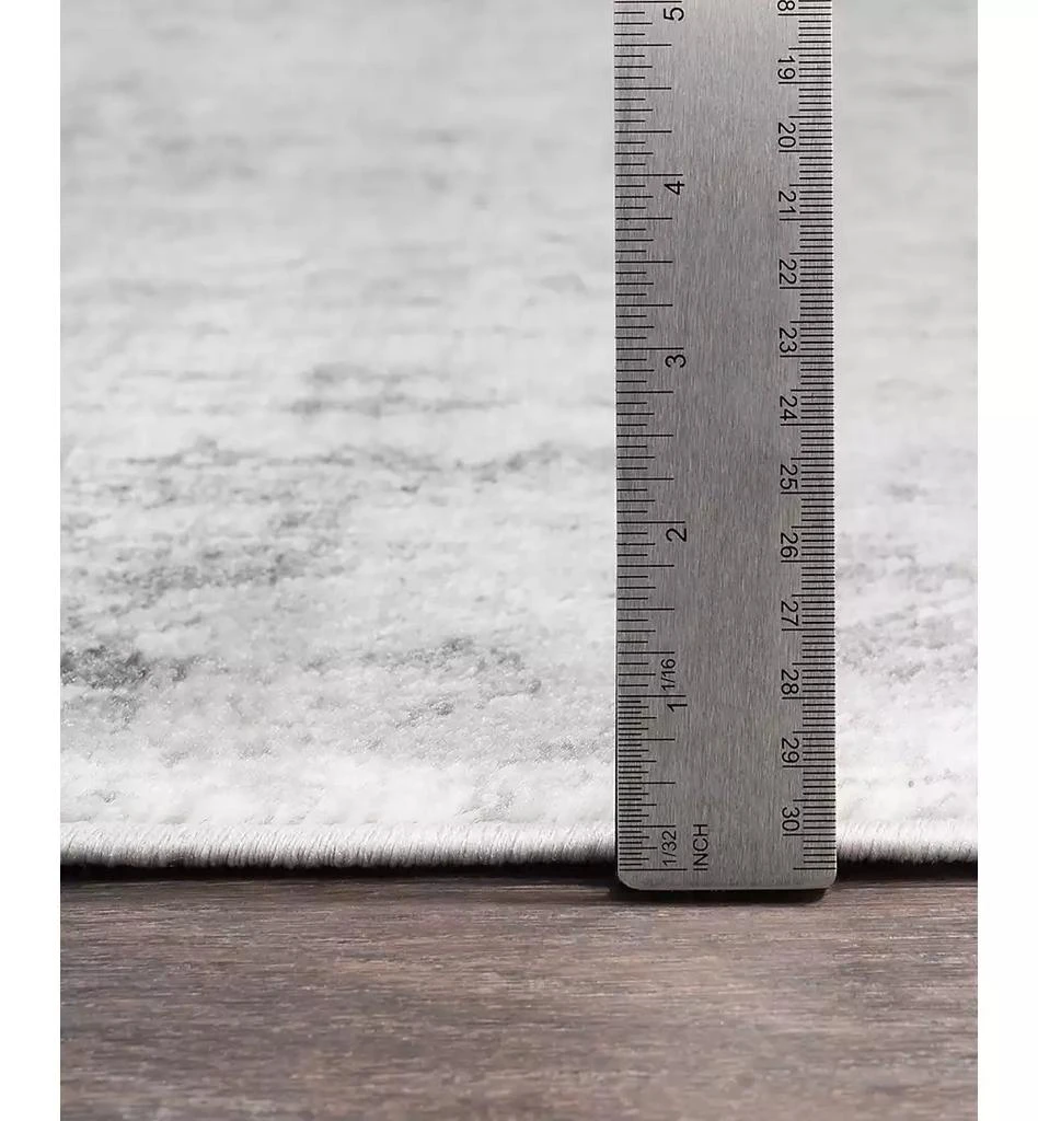 Surya Monte Carlo MNC-2314 2
7" x 7
3" Area Rug 5