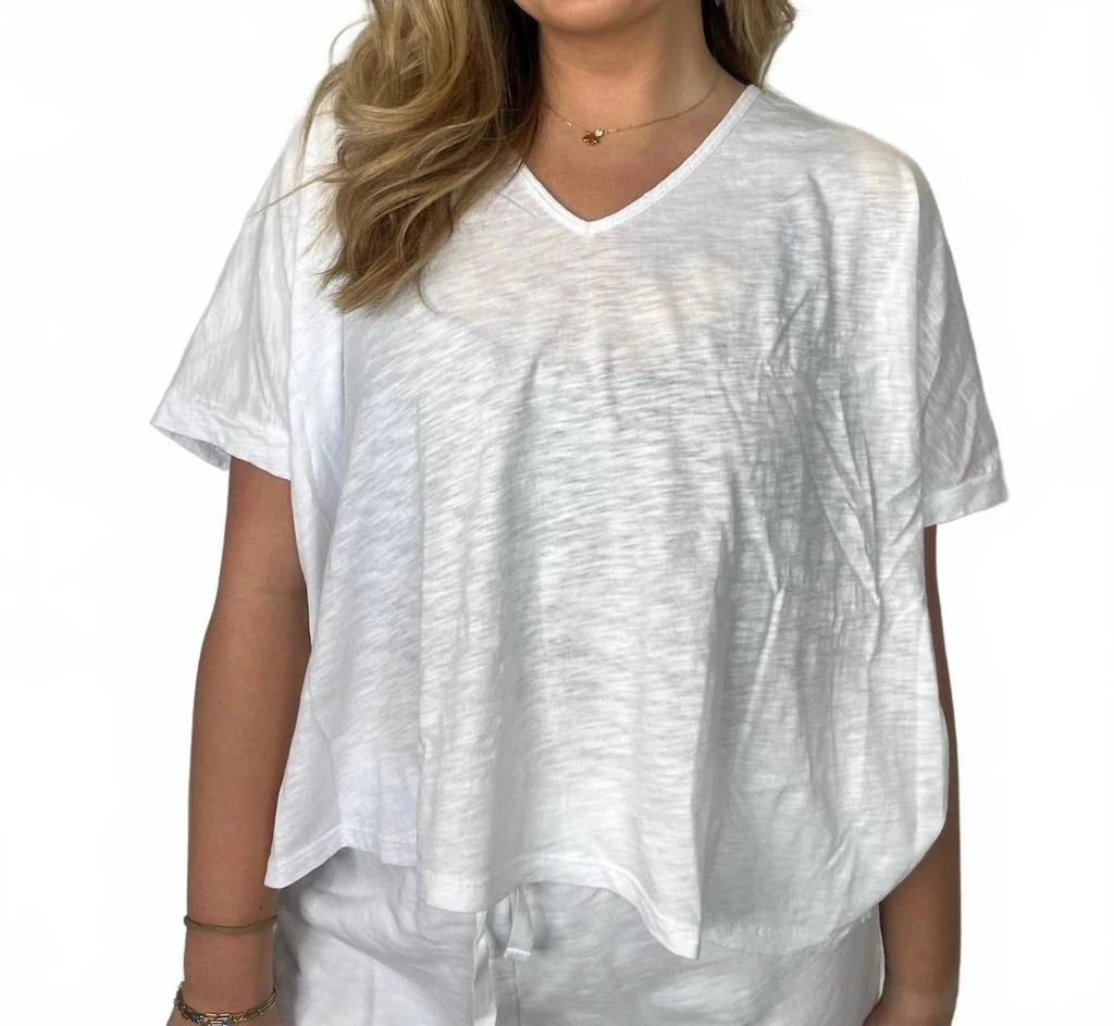 Bobi Oversize V-Neck Tee In White 4