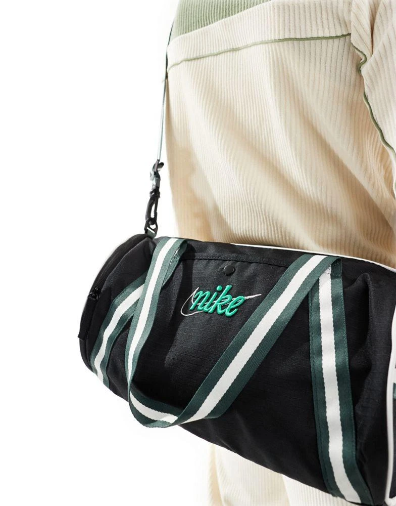 NIKE Nike Heritage duffel bag in black and green 4