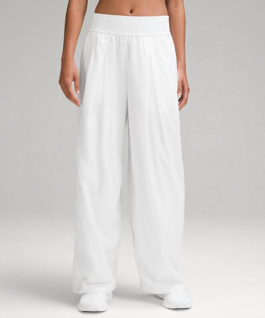 Lululemon Lululemon - Women
s Lightweight Tennis Mid Rise Track Pants