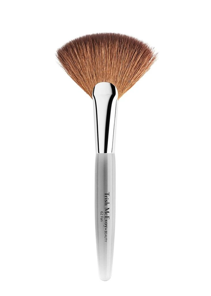 Trish McEvoy 62 Fan Brush 1