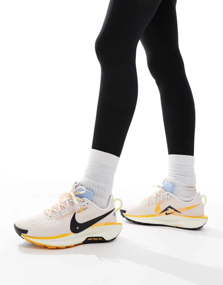 NIKE Nike Running ReactX Pegasus Trail 5 trainers in white and yellow 3