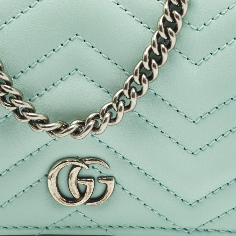 mint❁MINTGREEN　　GUCCI ベージュ GGパターン ポーチ GUCCI Monogram Jumbo GG Textured Dollar Calfskin Small