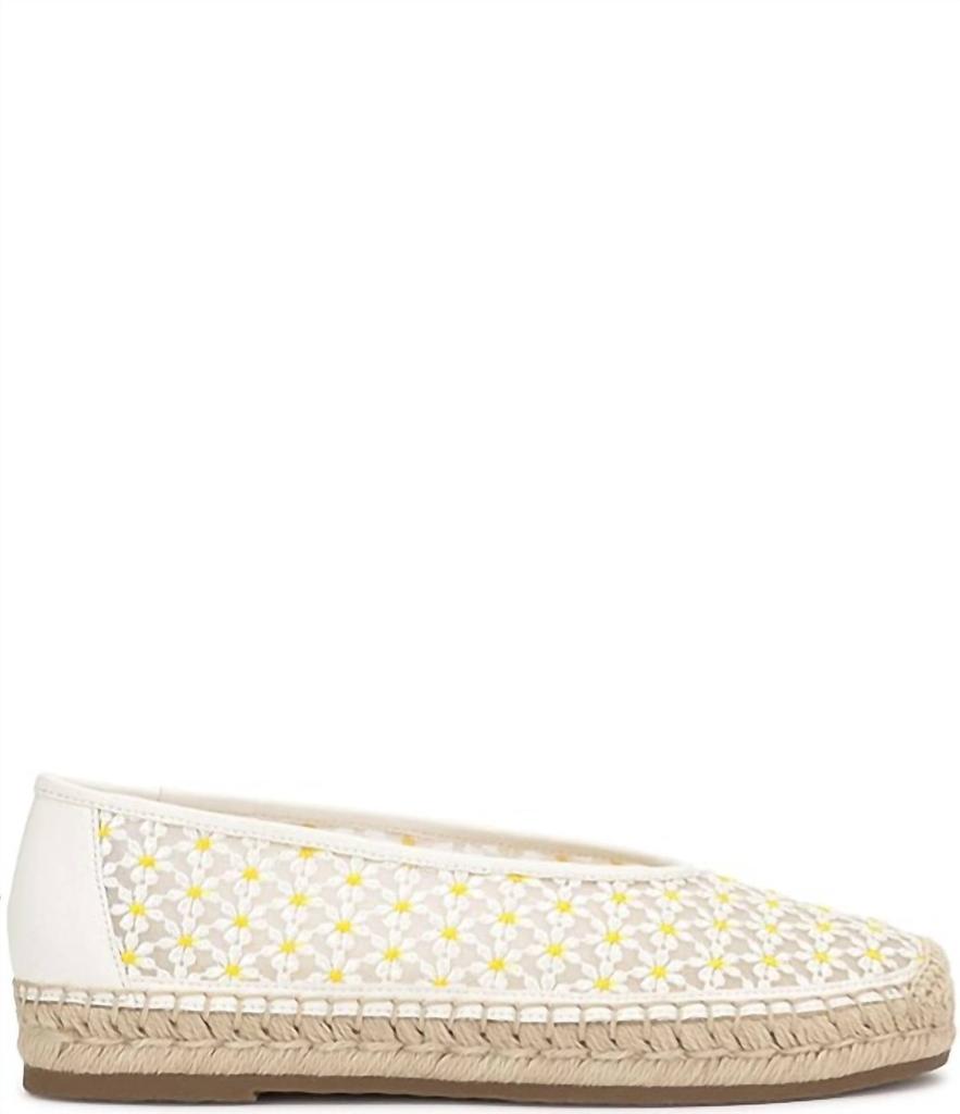 Jessica Simpson Jessica Simpson - Women's Lucciea Daisy Embroidered Ballet Flats