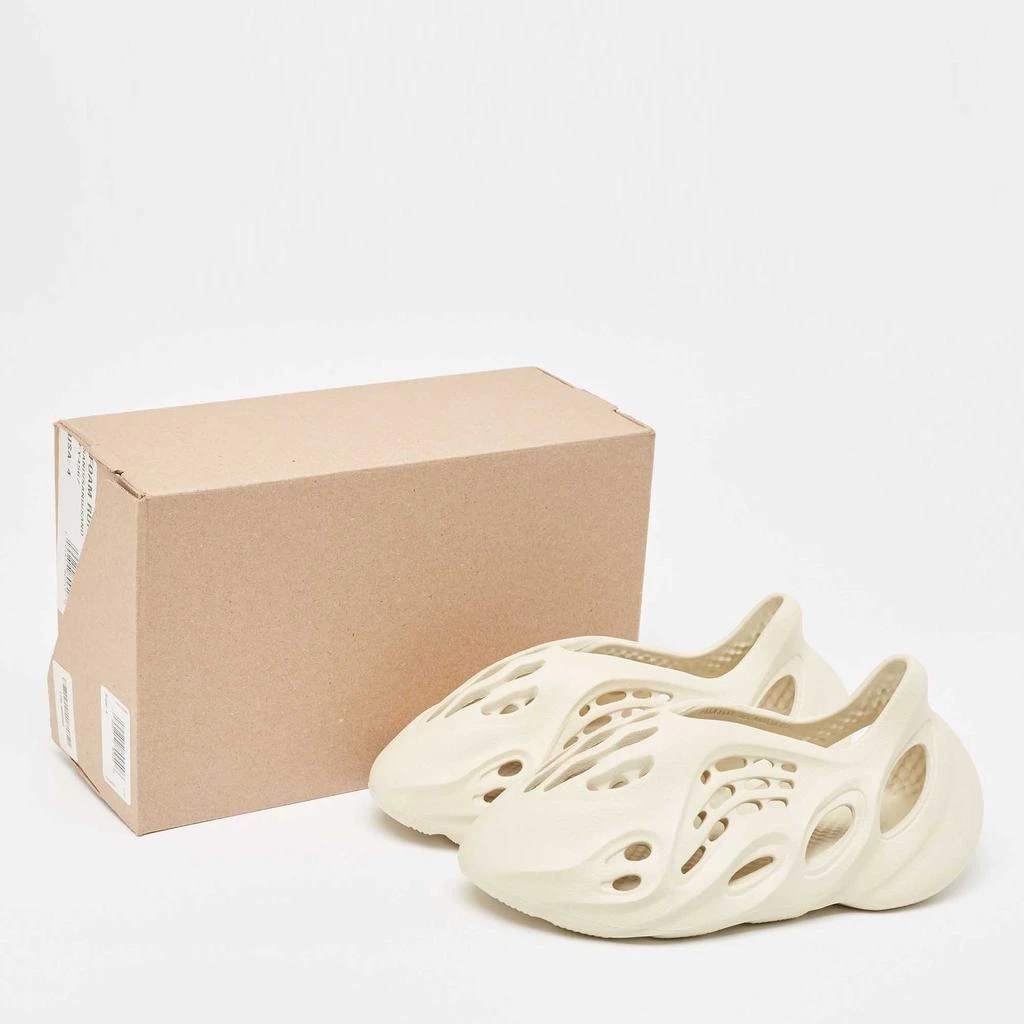 adidas gazelle silver green womens ADIDAS YEEZY BOOST 350. White textured sneakers. Size 38 – Hibuy market