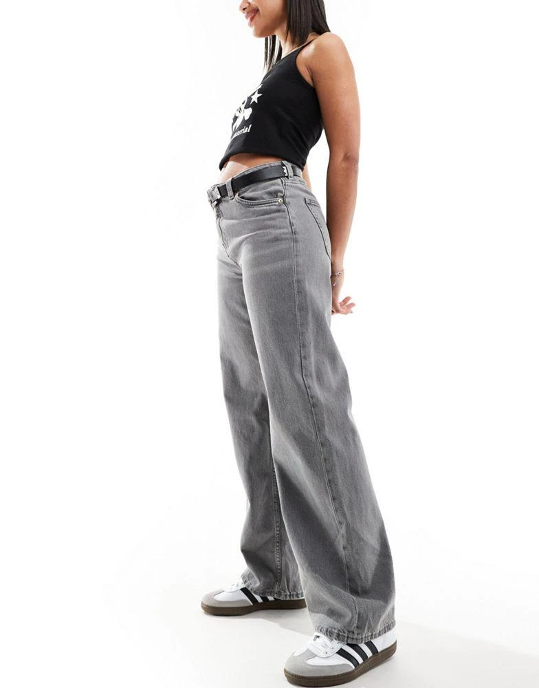 Monki Monki Naoki loose fit low rise jeans in washed grey 5