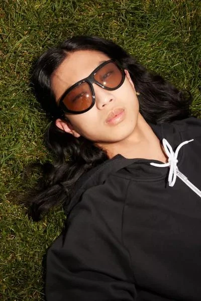 Urban Outfitters Cohen Oversized Wraparound Sunglasses 1