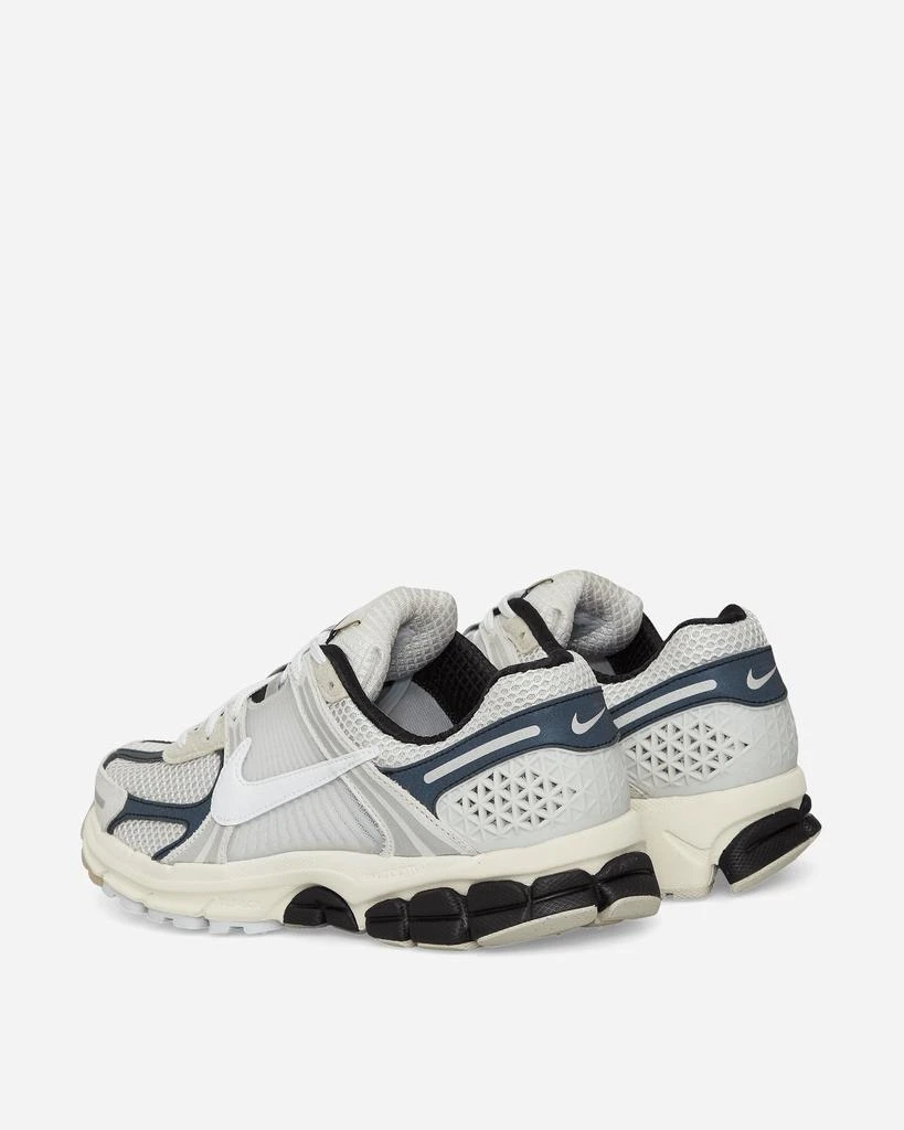 NIKE Zoom Vomero 5 Sneakers Light Bone / Black 4