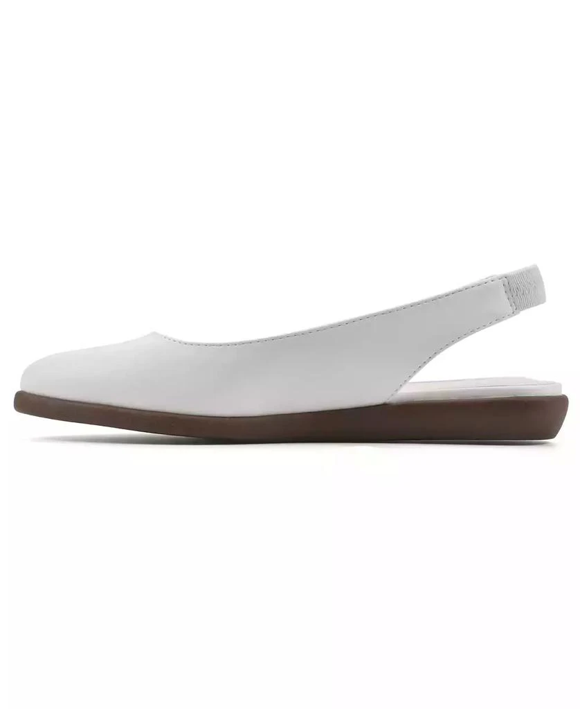 White Mountain Women's Memory Comfort Flat 6